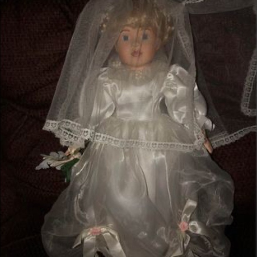 Medium Porcelain Doll (Bride)